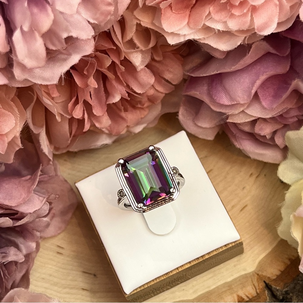 Stunning 10 Carat Mystic Topaz Ring with Diamond Accents - Picture 11 of 17